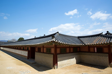 Fototapeta premium Hwaseong Temporary Palace. Suwon Hwaseong Fortress is a fortress wall during the Joseon Dynasty and is a World Heritage Site owned by Korea.