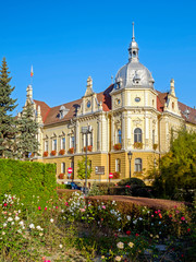 Fototapeta na wymiar City Hall of Brasov City in Romania 2