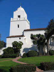 Fototapeta na wymiar The historic Presidio adobe mission atop a hill in San Diego California