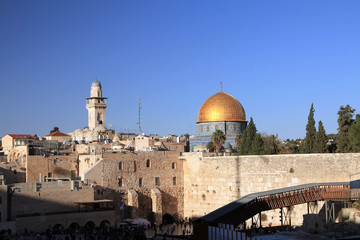 Fototapeta na wymiar Western wall and mosque in Old city Jerusalem, Israel