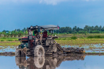 A ploughing machine 4