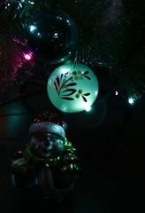 Green ball on the Christmas tree 
