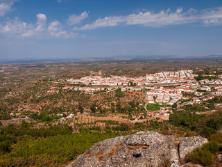 Blick vom Berg auf Castelo de Vide