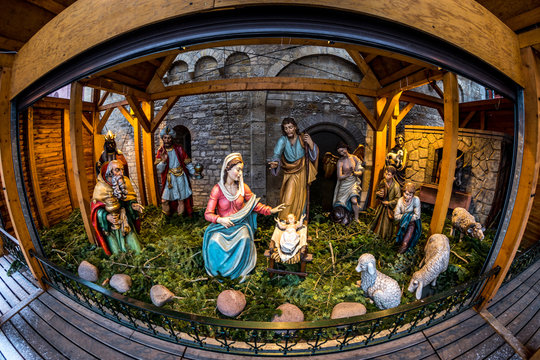 Krippe auf dem Weihnachtsmarkt in Mainz