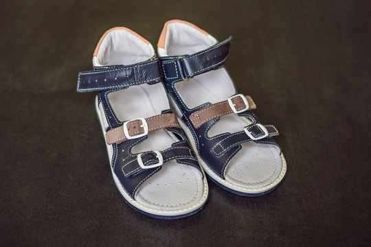 Thomas Heel"」の写真素材 | 114件の無料イラスト画像 | Adobe Stock