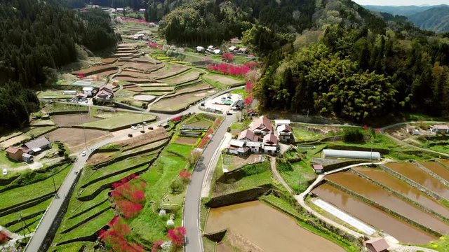 ドローン空撮 天国に一番近い里 後退