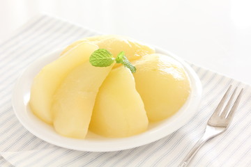 洋梨のコンポート © hanabiyori