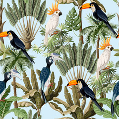 Motif harmonieux d& 39 arbres exotiques et d& 39 oiseaux sauvages, de perroquets et de toucans. Papier peint intérieur vintage.