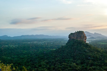 Fototapeta na wymiar Pidurangala Vihara Temple Rock View