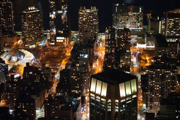 Obraz premium Streets of New York from above at night