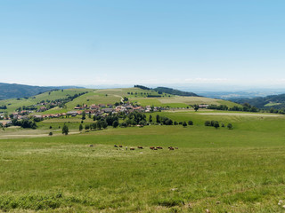 Fototapeta na wymiar Panoramaweg - Gersbach im berg. Blick auf das dorf aus dem Rohrenkopf