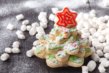 christmas tree made from gingerbread cookies