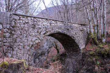 old stone bridge 