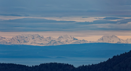 Obraz premium Les Alpes vues des Vosges