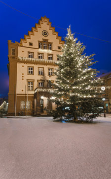 Rathaus in Durlach in der Weihnachtszeit