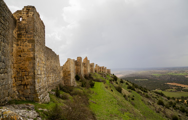 Fototapeta na wymiar Ruined castle in Gormaz-Soria