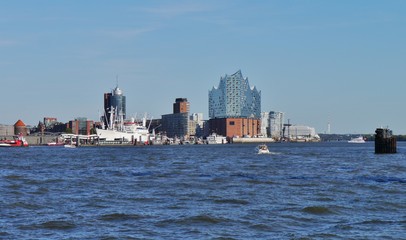 Elphi im Hamburger Hafen