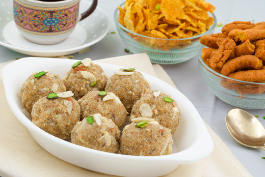 Indian Traditional Sweet Food Urad Dal Laddu Also Know As Laddoo, Ladoo, Laddo Are Ball-Shaped Sweets Made Of Butter, Dry Fruits, Fenugreek And Other Spices. Urad Dal Laddu Sweet Mostly Eat In Winter