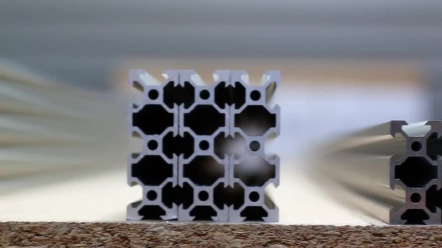 Extrusion Bilder – Durchsuchen 82,865 Archivfotos, Vektorgrafiken und ...