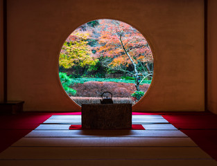 鎌倉　明月院　悟りの窓