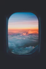 Papier Peint photo Lavable Avion Ciel coucher de soleil coloré à travers la fenêtre de l& 39 avion