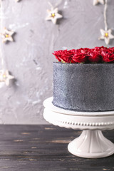 Wedding cake with flowers. Wedding details - wedding cake with roses.  
