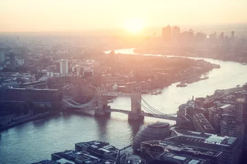 Papier peint adhésif Londres Lever du soleil, vue aérienne de Londres avec Tower Bridge, Royaume-Uni