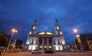 Obraz premium Leeds City centre one of the northern power house cities at night