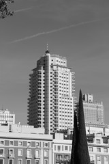 Torre de Madrid B/N
