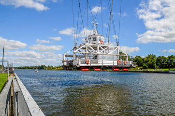 Eisenbahnbr&uuml;cke und Schwebef&auml;hre &uuml;ber den Nord-Ostsee-Kanal bei Rendsburg