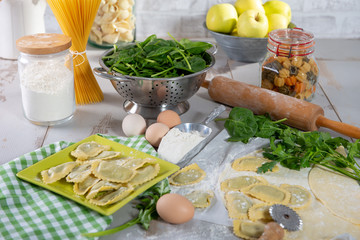 traditional italian ravioli filled with spinach