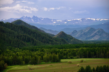 Fototapeta na wymiar Alpine valley