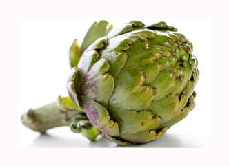 Obraz premium Raw Artichoke Heart on a White Backdrop