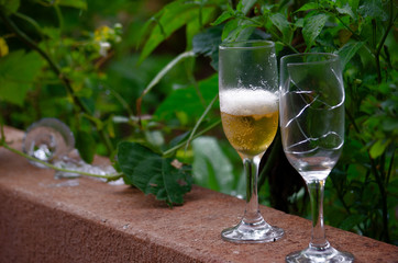 taça bebida quebrada