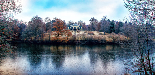 Bärensee Schloss Winter Eis Frost See Stuttgart © Loric Zaneti