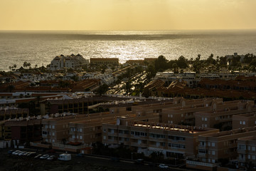Obraz premium Beautiful sunset over Las Galletas