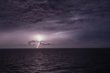 Obraz premium storm over the sea
