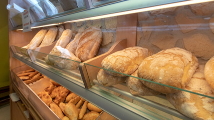 bruschette con tartufo, bruschetta with truffle