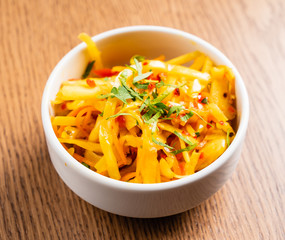 carrot salad with garlic
