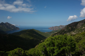 Fototapeta na wymiar view of mountains in Corsica