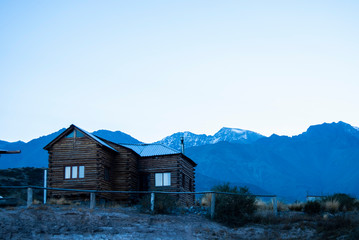 Fotografiando las montañas, los azules y la grandeza de Mendoza.