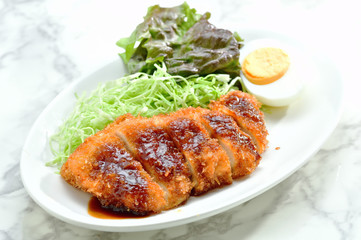 チキンカツ定食