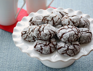 Chocolate crinkle cookies
