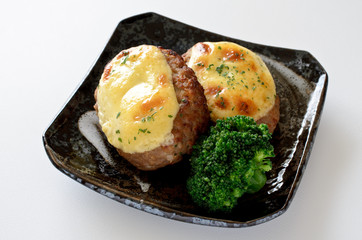 チーズハンバーグ