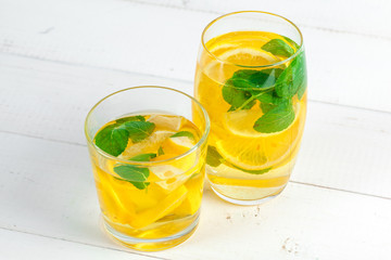 Lemonade. Drink with fresh lemons.