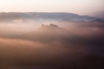 Fototapeta na wymiar Sonnenaufgang in der Sächsischen Schweiz