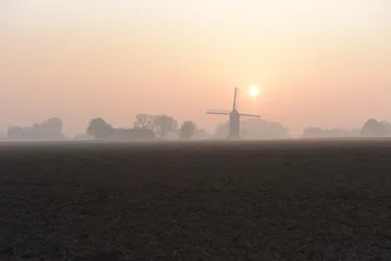 Acrylic prints Sonnenaufgang an einer belgischen Windmühle