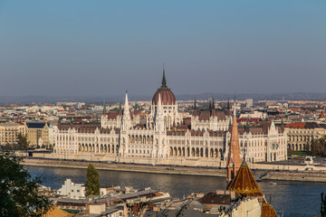 Fototapeta na wymiar view of budapest: Parliament