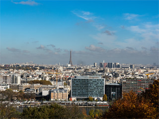 Vue de Paris depuis le parc de Saint Cloud près de Paris