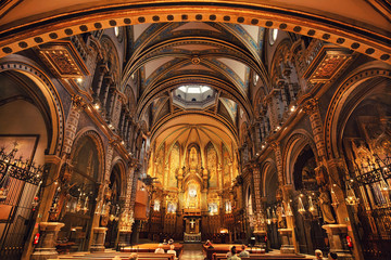 Fototapeta na wymiar MONSERRAT, SPAIN - September 26th, 2018: Cathedral interior in Motserrat monastery